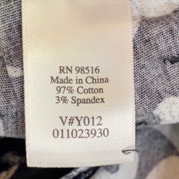 Coldwater Creek Floral Print Crop Pants 12 - Picture 11 of 11